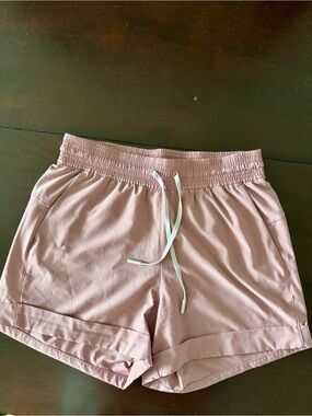 lulu lemon cuffed shorts